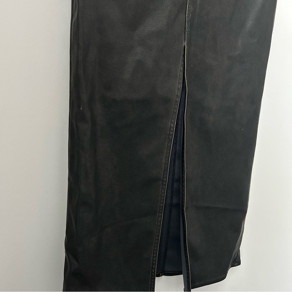 Divided Coated Leather Look Skirt - Picture 5 of 7